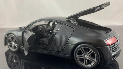 AUDI R8 V10 plus black mat 1:24 model Maisto 31281 AUDI R8 V10 plus black mat 1:24 model Maisto 31281