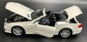 Mercedes SL 63 AMG white model 1:18 Maisto 36168