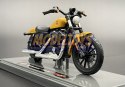 HARLEY DAVIDSON '14 Sportster Iron 883 1:18 Maisto