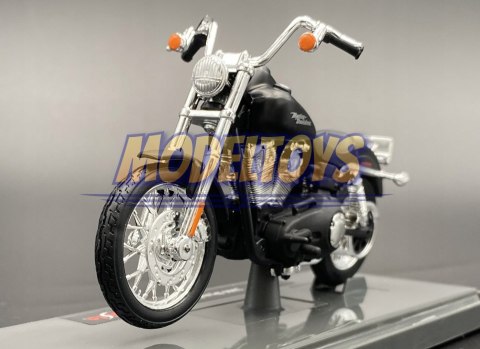 HARLEY DAVIDSON Dyna Street Bob 2006 1:18 Maisto HARLEY DAVIDSON Dyna Street Bob 2006 1:18 Maisto
