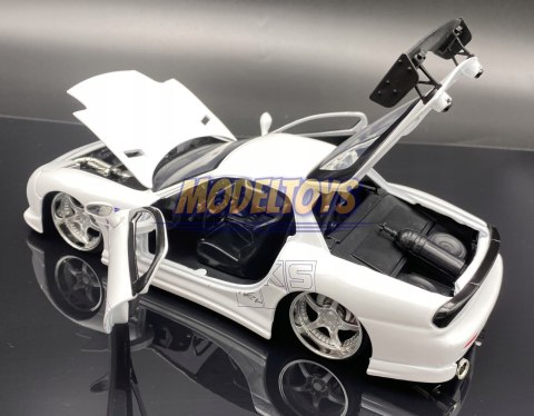 MAZDA RX-7 1993 Szybcy i Wściekli model JADA 1:24 MAZDA RX-7 1993 Szybcy i Wściekli model JADA 1:24