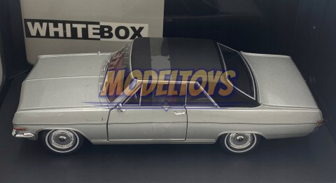 Opel Diplomat A V8 Coupe model METAL WhiteBox 1:24 Opel Diplomat A V8 Coupe model METAL WhiteBox 1:24