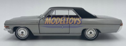 Opel Diplomat A V8 Coupe model METAL WhiteBox 1:24 Opel Diplomat A V8 Coupe model METAL WhiteBox 1:24