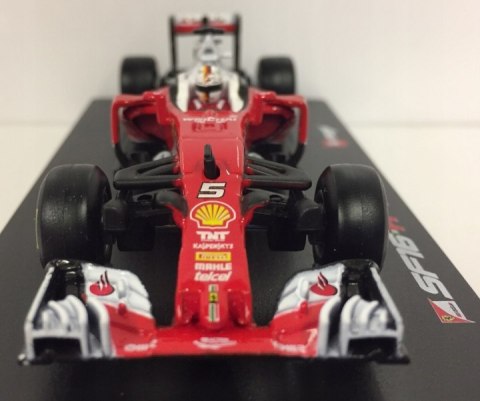 F1 bolid Ferrari SF16-H S. Vettel #5 Bburago 1:32 F1 bolid Ferrari SF16-H S. Vettel #5 Bburago 1:32