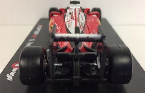 F1 bolid Ferrari SF16-H S. Vettel #5 Bburago 1:32 F1 bolid Ferrari SF16-H S. Vettel #5 Bburago 1:32