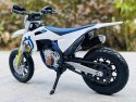 Husqvarna FS 450 Supermoto motocykl 1:18 Bburago