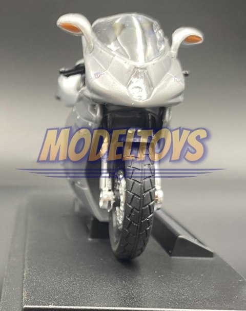 MV AGUSTA F4 S 1+1 motocykl 1:18 Welly metalowy MV AGUSTA F4 S 1+1 motocykl 1:18 Welly metalowy