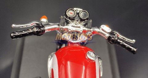 TRIUMPH Bonneville T100 2002 model 1:18 Welly TRIUMPH Bonneville T100 2002 model 1:18 Welly