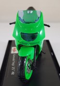 Kawasaki Ninja ZX-9R z podstawką model 1:18 Maisto