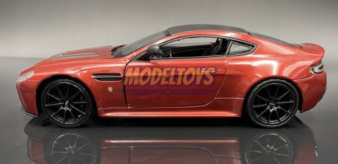 Aston Martin V12 Vantage S 1:24 Motormax 79322