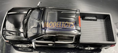 GMC Sierra Denali Crew Cab 1:27 Motormax 79362 GMC Sierra Denali Crew Cab 1:27 Motormax 79362