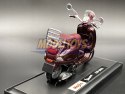 Piaggio LXV 2013 bordowy skuter 1:18 model Maisto