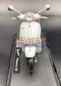 Piaggio Vespa Primavera 150 '14 skuter 1:18 Maisto