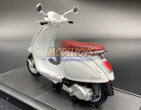 Piaggio Vespa Primavera 150 '14 skuter 1:18 Maisto Piaggio Vespa Primavera 150 '14 skuter 1:18 Maisto
