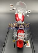 YAMAHA Road Star Silverado z podstawką 1:18 Maisto