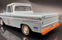 Chevy C10 Fleetside GULF 1:24 Motormax 79648