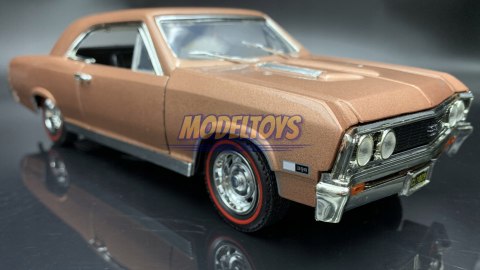Chevy CHEVELLE SS 396 1:18 model Motormax 73104 Chevy CHEVELLE SS 396 1:18 model Motormax 73104