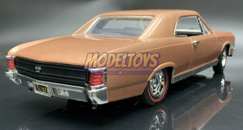 Chevy CHEVELLE SS 396 1:18 model Motormax 73104 Chevy CHEVELLE SS 396 1:18 model Motormax 73104
