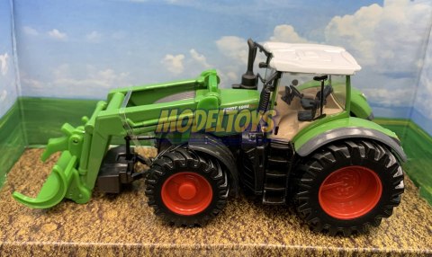 Traktor FENDT do drewna z napędem BBURAGO metal Traktor FENDT do drewna z napędem BBURAGO metal