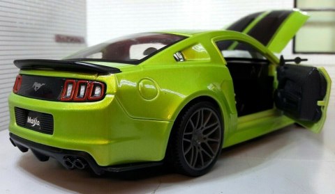 Ford MUSTANG Street Racer 1:24 model Maisto 31506 Ford MUSTANG Street Racer 1:24 model Maisto 31506