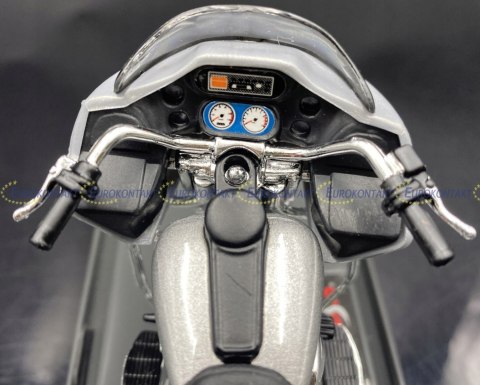 HARLEY-DAVIDSON 2002 FLTR Road Glide 1:18 Maisto HARLEY-DAVIDSON 2002 FLTR Road Glide 1:18 Maisto