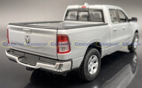 RAM 1500 Hemi 2019 Bighorn pickup model Welly 1:27 RAM 1500 Hemi 2019 Bighorn pickup model Welly 1:27