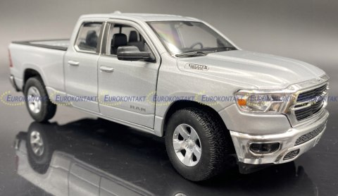RAM 1500 Hemi 2019 Bighorn pickup model Welly 1:27 RAM 1500 Hemi 2019 Bighorn pickup model Welly 1:27