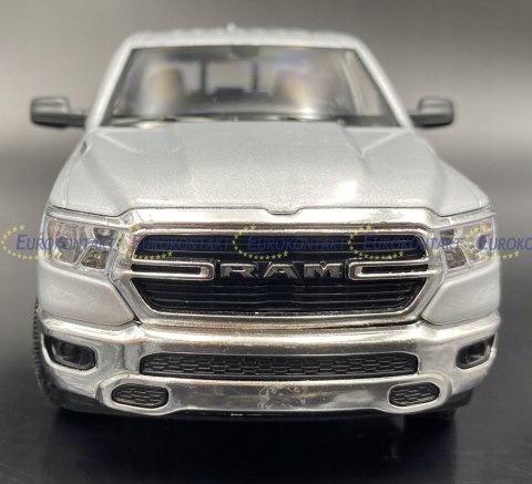 RAM 1500 Hemi 2019 Bighorn pickup model Welly 1:27 RAM 1500 Hemi 2019 Bighorn pickup model Welly 1:27