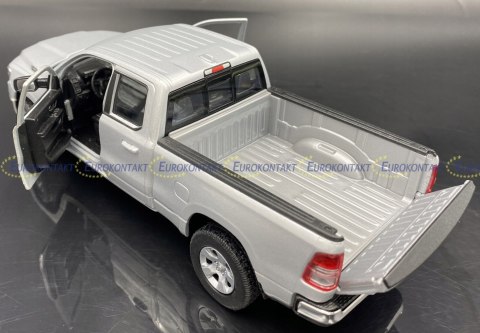 RAM 1500 Hemi 2019 Bighorn pickup model Welly 1:27 RAM 1500 Hemi 2019 Bighorn pickup model Welly 1:27