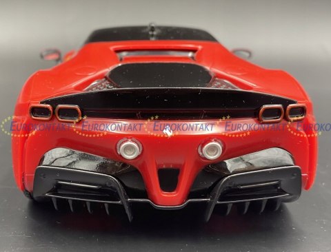 FERRARI SF90 Stradale światło/dźwięk Maisto 81732 FERRARI SF90 Stradale światło/dźwięk Maisto 81732