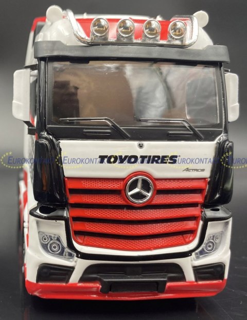 Mercedes ACTROS GigaSpace Custom Cabs Bburago 1:43 Mercedes ACTROS GigaSpace Custom Cabs Bburago 1:43