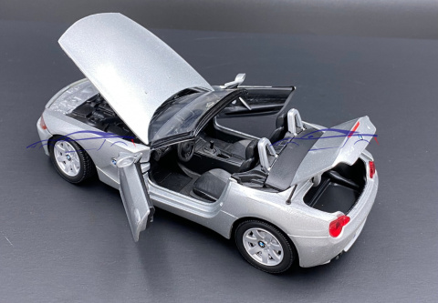 BMW Z4 Roadster model 1:24 Motormax 73269 BMW Z4 Roadster model 1:24 Motormax 73269