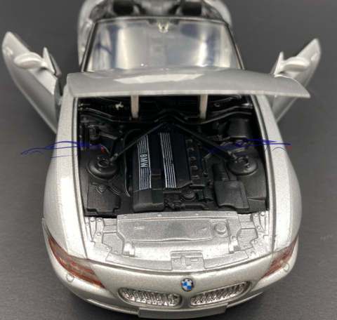 BMW Z4 Roadster model 1:24 Motormax 73269 BMW Z4 Roadster model 1:24 Motormax 73269