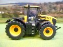 Ciągnik JCB Fastrac 8330 1:32 Britains 43206