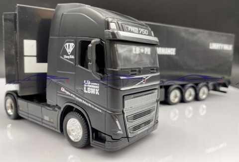 VOLVO FH16 750 LBWK ciągnik z naczepą Bburago 1:43 VOLVO FH16 750 LBWK ciągnik z naczepą Bburago 1:43