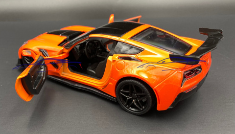 Corvette ZR1 2019 1:24 Motormax 79356 Corvette ZR1 2019 1:24 Motormax 79356