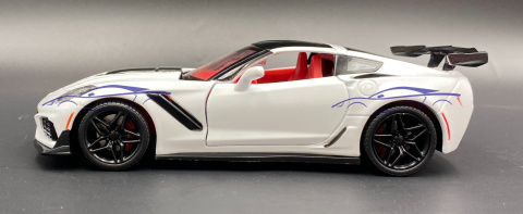 Corvette ZR1 2019 1:24 Motormax 79356 Corvette ZR1 2019 1:24 Motormax 79356