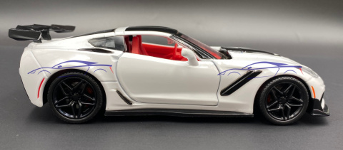Corvette ZR1 2019 1:24 Motormax 79356 Corvette ZR1 2019 1:24 Motormax 79356