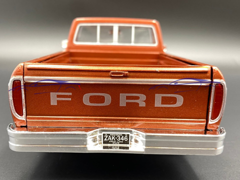 Ford F-150 Custom Pickup 1979 1:24 Motormax 79346 Ford F-150 Custom Pickup 1979 1:24 Motormax 79346