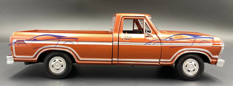 Ford F-150 Custom Pickup 1979 1:24 Motormax 79346 Ford F-150 Custom Pickup 1979 1:24 Motormax 79346