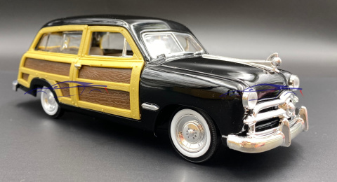 Ford Woody Wagon 1949 1:24 Motormax 73260 Ford Woody Wagon 1949 1:24 Motormax 73260