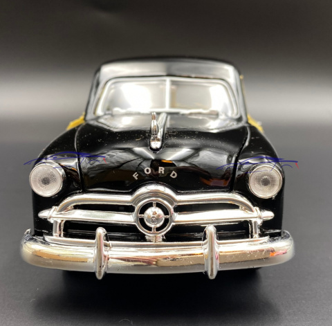 Ford Woody Wagon 1949 1:24 Motormax 73260 Ford Woody Wagon 1949 1:24 Motormax 73260