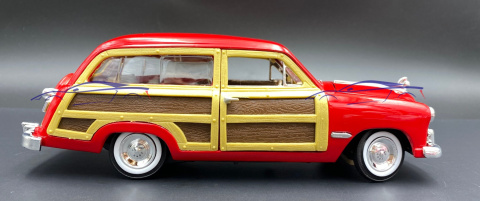 Ford Woody Wagon 1949 1:24 Motormax 73260 Ford Woody Wagon 1949 1:24 Motormax 73260