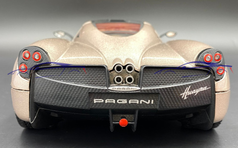 PAGANI Huayra 1:18 model Motormax 79160 PAGANI Huayra 1:18 model Motormax 79160