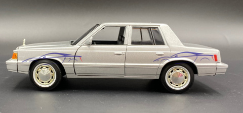 Plymouth Reliant 1983 1:24 model Motormax 73336 Plymouth Reliant 1983 1:24 model Motormax 73336
