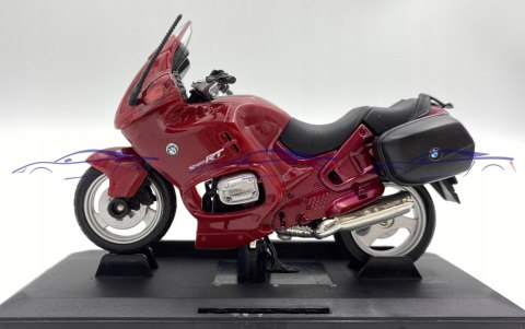 BMW R 1100RT na podstawce 1:18 Motormax BMW R 1100RT na podstawce 1:18 Motormax