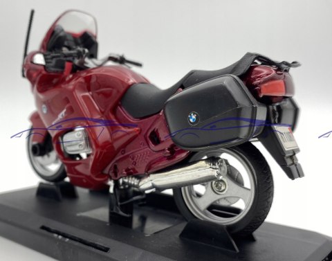 BMW R 1100RT na podstawce 1:18 Motormax BMW R 1100RT na podstawce 1:18 Motormax