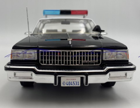 CHEVROLET Caprice SFPD Police model 1:18 MCG 18389 CHEVROLET Caprice SFPD Police model 1:18 MCG 18389