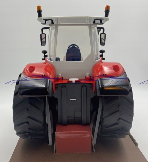 Ciągnik zdal. sterowany MASSEY FERGUSON R/C Maisto Ciągnik zdal. sterowany MASSEY FERGUSON R/C Maisto