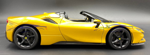 FERRARI SF90 Spider duży mod. 1:18 Bburago 16016 FERRARI SF90 Spider duży mod. 1:18 Bburago 16016